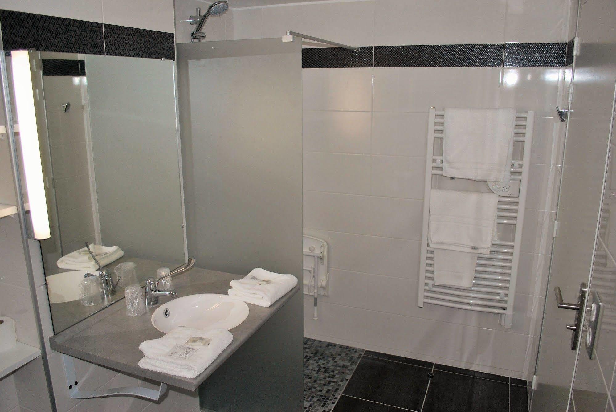 Hotel Le Relais Des Champs Eugenie-les-Bains Dış mekan fotoğraf